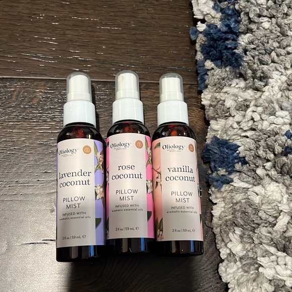 NEW Oliology Pillow Mist TRIO Lavender, Rose, Vanilla Coconut 2 oz Each - Picture 2 of 8